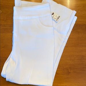 White Capri pants